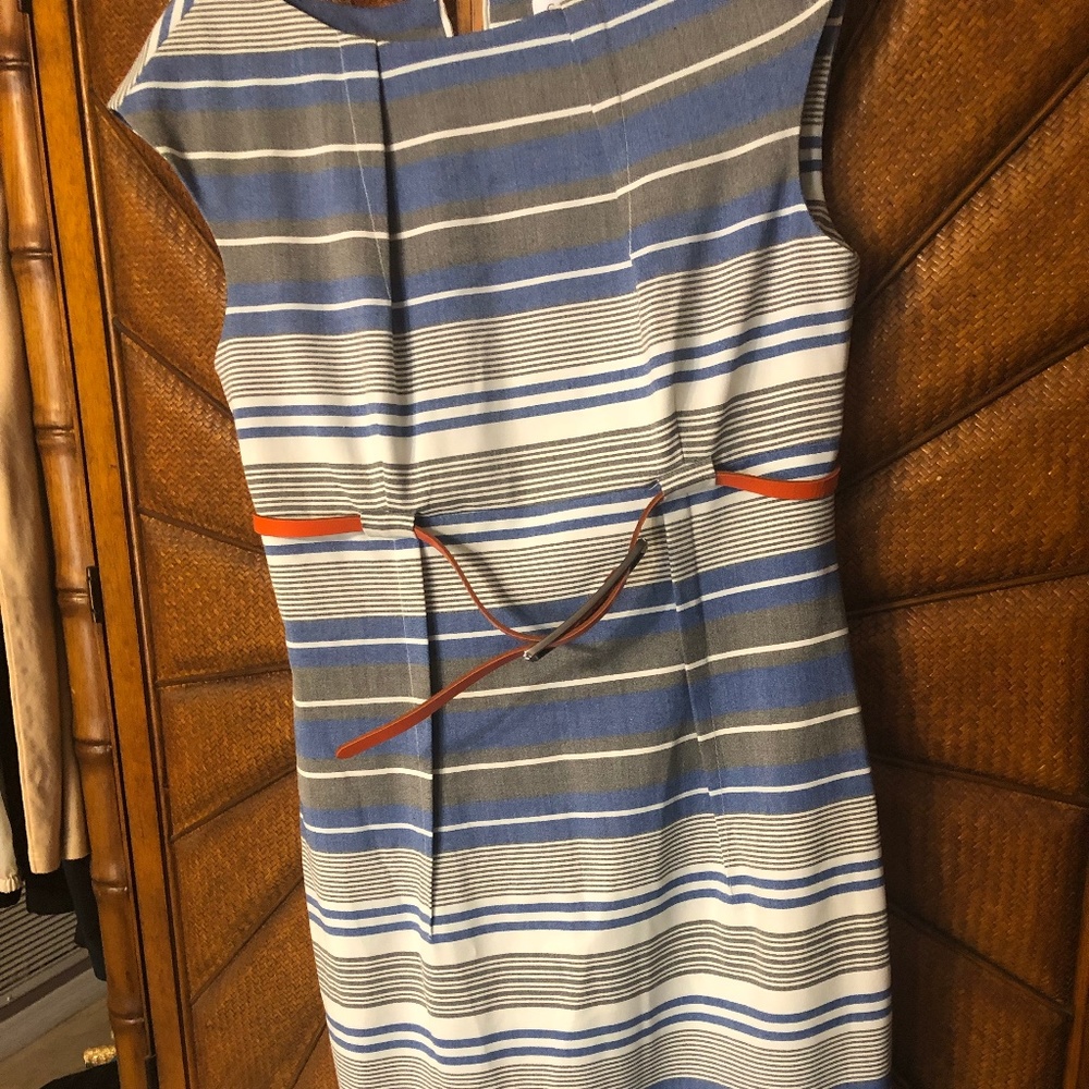 WOMEN'S SLEEVELESS DRESS